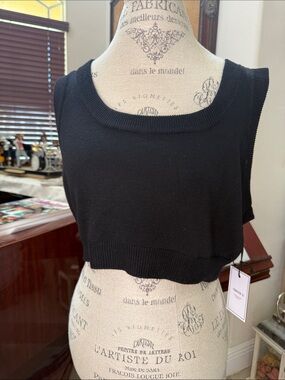 Forever 21 Black Cropped Scoop Neck Knit Tank Top